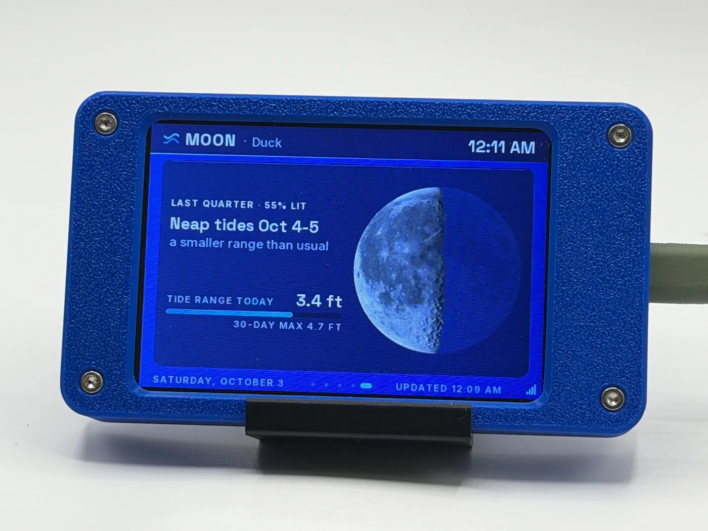 Moon screen: last quarter moon, 55% lit, neap tides October 4 to 5, today’s range 3.4 ft against a 30-day max of 4.7 ft